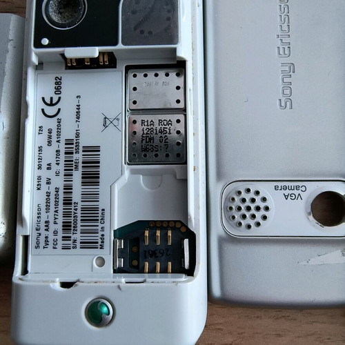 Lot of used Nokia and Sony Ericsson mobile phones from early 2000s