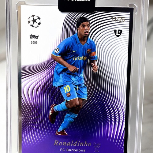Topps Ronaldinho 11/25 Purple FC Barcelona Total Football UCC Clarity card like new