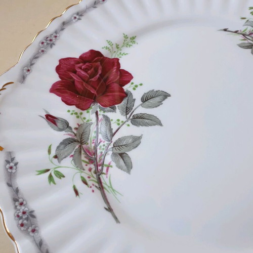 Vintage Royal Stafford Roses to Remember cake plate like new