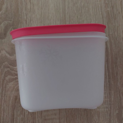 Tupperware Freezer Container 1.1L New with Red Lid
