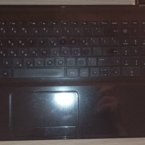 Laptop HP 15-d008sv used for spare parts with screen and keyboard