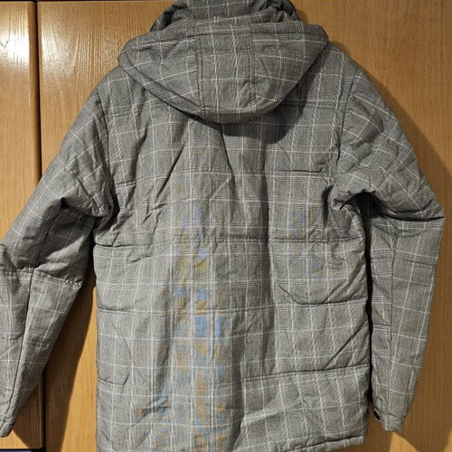 Quiksilver men's grey checkered winter jacket with removable hood