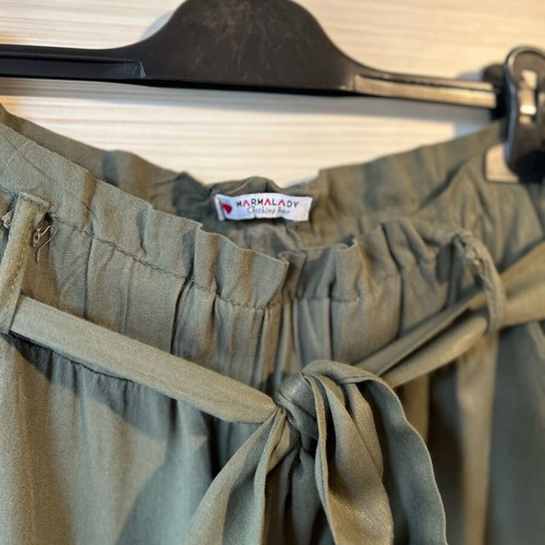 Khaki Marmalady pants like new with elastic and removable belt