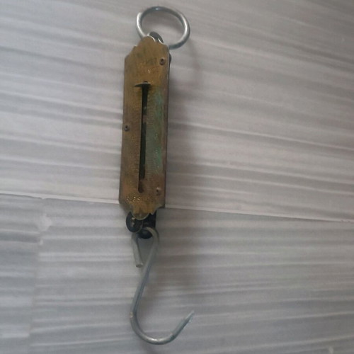 Old hand scale used with cantari