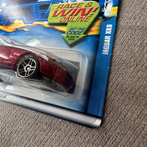 Hot Wheels Jaguar XK8 mainline 2001 new