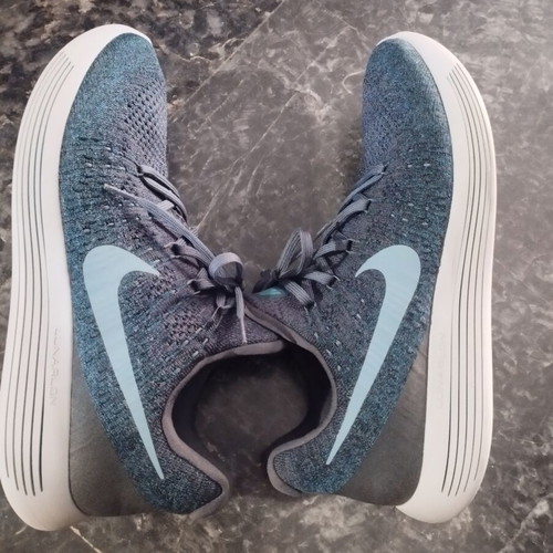 Nike Lunar Epic Low Flyknit 2 like new, size 46, ocean fog blue fox