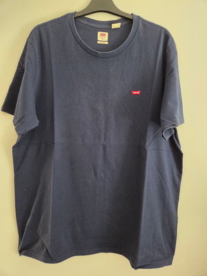 Levi's navy standard fit heavy t-shirt XL like new