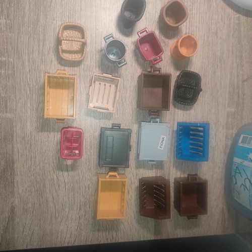 Playmobil buckets and accessories used