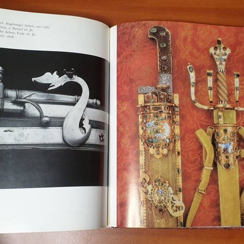 Jagdwaffen 1976 antique hunting weapons album used