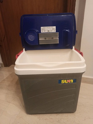 Ηλεκτρικό ψυγείο Electric Coolbox E30 σαν καινούργιο