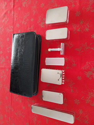 Vintage men's grooming set like new, unused