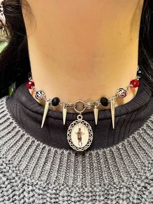 Handmade necklace with scorpion and stainless steel connectors, new
