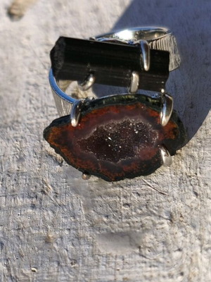 Druzy geode agate ring silver plated and black tourmaline new, adjustable size