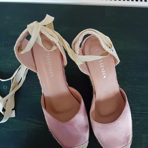 Yes Bonbon dusty pink platform sandals like new, size 40