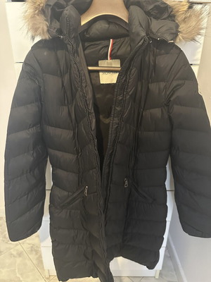 Γυναικείο μπουφάν Moncler σαν καινούργιο, μέγεθος L, μαύρο