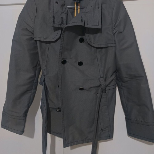 Women's short coat like new, grey with belt and pockets
