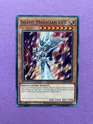 Silent Magician LV8 Yu-Gi-Oh! Card like new