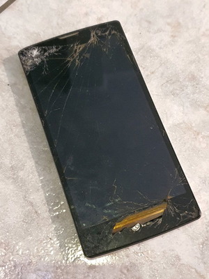 LG G4c μεταχειρισμένο για ανταλλακτικά με σπασμένη οθόνη