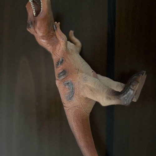 Dinosaur toys set of 3, like new, battery operated and rubber