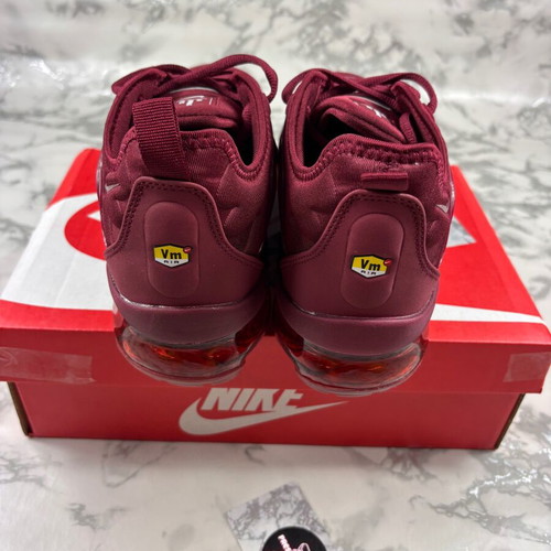 Nike Vapormax Plus shoes made to order, burgundy