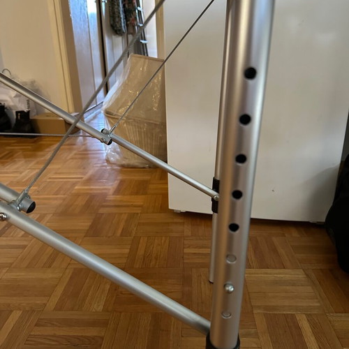 Portable Massage Bed like new, adjustable height aluminum frame