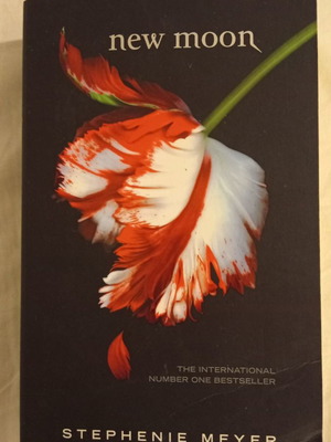 Βιβλία Stephenie Meyer μεταχειρισμένα, σειρά 4 New Moon, Twilight, The Host, Eclipse