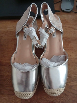 Bottega 22 silver platform espadrille shoes, size 38