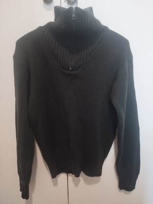 Warm pullover small size, like new, brown and green