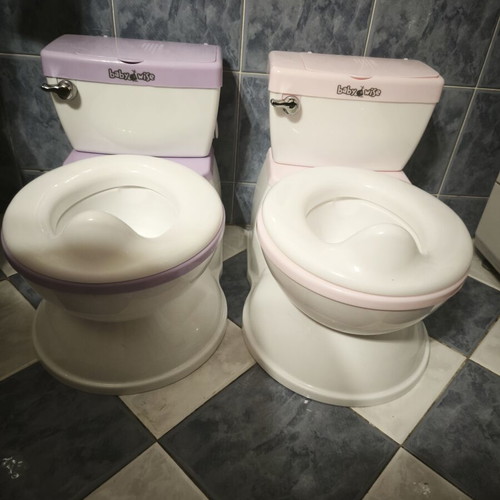 Babywise yoyo potty with flush sound and toilet paper holder, pink and purple