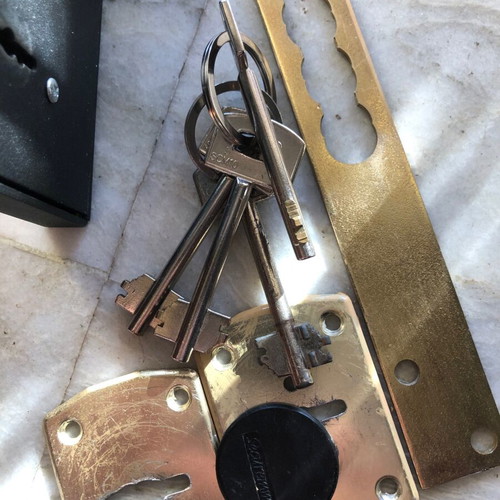 Securemme security lock made in Italy like new with four keys