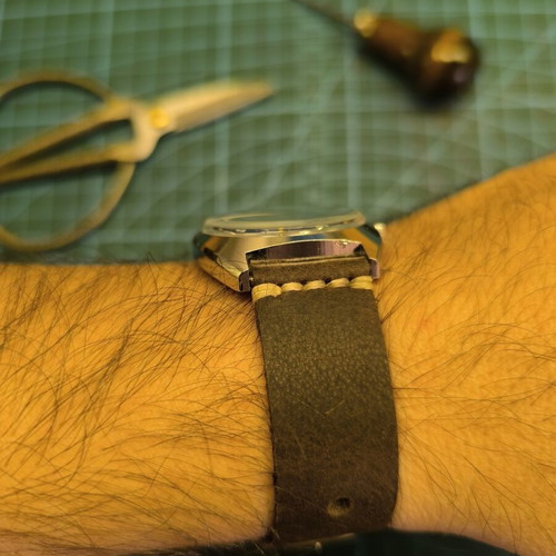 Handmade leather watch strap, custom colors, 18-28mm