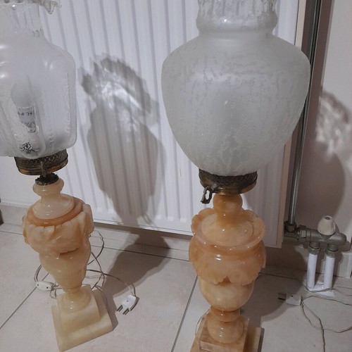 Alabaster vintage lamps set of 2 in excellent condition
