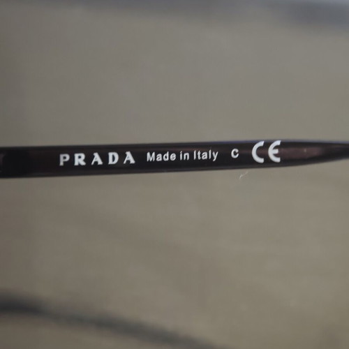 Prada Aviator sunglasses SPR 70V like new, black frame