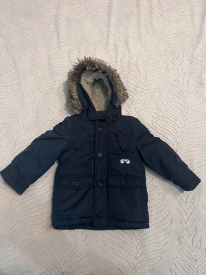 Hashtag jacket 18m like new, dark blue with fur hood