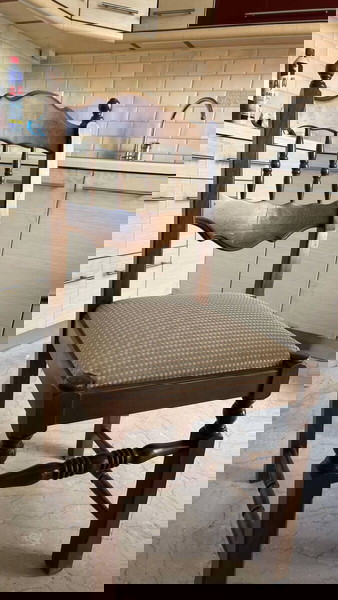Τραπεζι κουζινας με καρεκλες σε αριστη κατασταση με το τζαμι του.