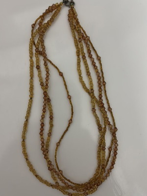 Short necklace 4 strands like new, light orange-brown