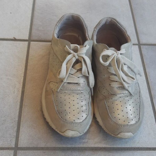 Aerostep Women's Sneaker Gold used, size 37