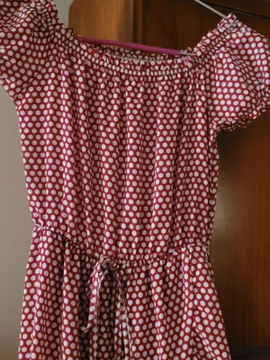 Dress strapless with sleeve, waist tie, frill and leg slit, like new, size L