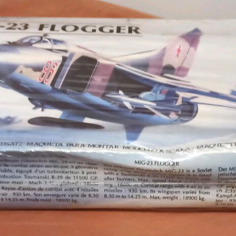 Heller Model Kit Mig-23 Flogger 1:72 new
