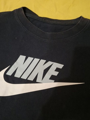 Παιδικό μαύρο T-shirt Nike, μέγεθος M (137–147 cm)