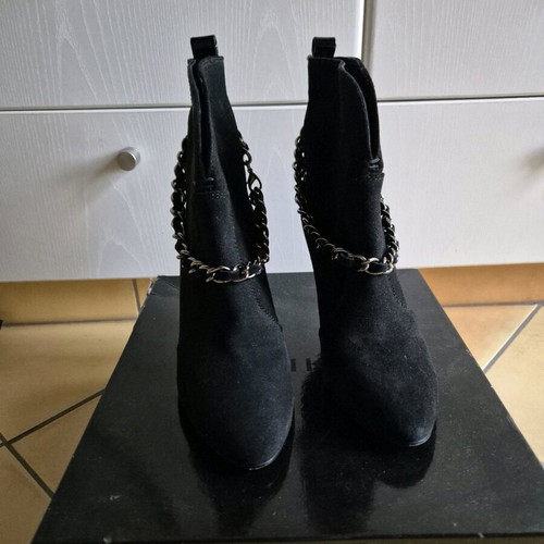 Pinko Women's High Ankle Boot like new, suede, black, size 37