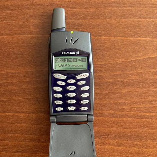 Ericsson T29s mobile phone