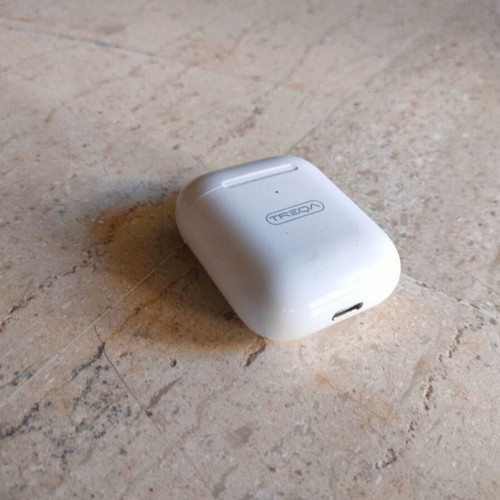 Treqa headset charging case used without earphones