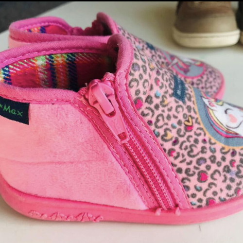 MiniMax anatomical slippers for girls size 24 like new, pink