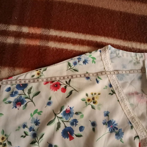 Summer dress like new, floral print with lace and front slit