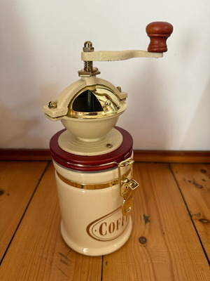 Coffee grinder Bieber used