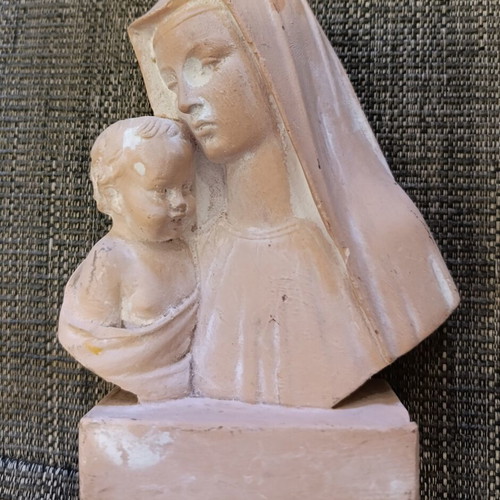 Virgin Mary tabletop statue like new, 13x9.5 cm