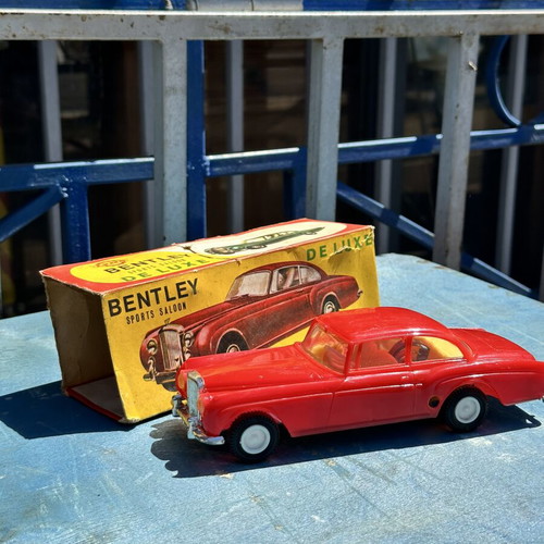 Vintage LYRA Bentley Sports Saloon De Luxe toy used with original box