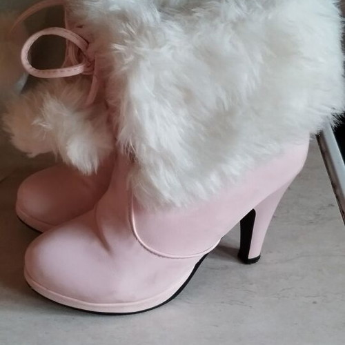 Pink boots with fur used, size 36