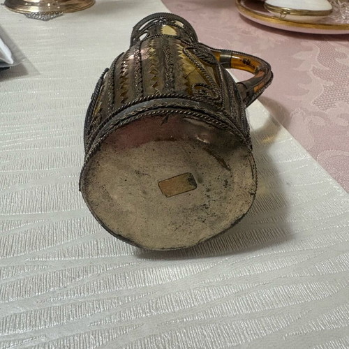 Κανάτα vintage μεταχειρισμένη, μόνο για διακόσμηση με σπασμένο γυαλί